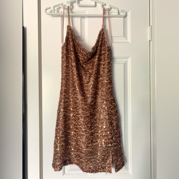 Rose Gold ASTR Sequin Mini Dress (Size Medium) - Picture 4 of 6
